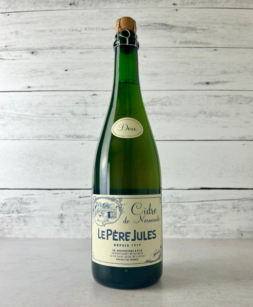 Photo of a 750 mL bottle of Le Pere Jules Cidre de Normandie Doux Cidre
