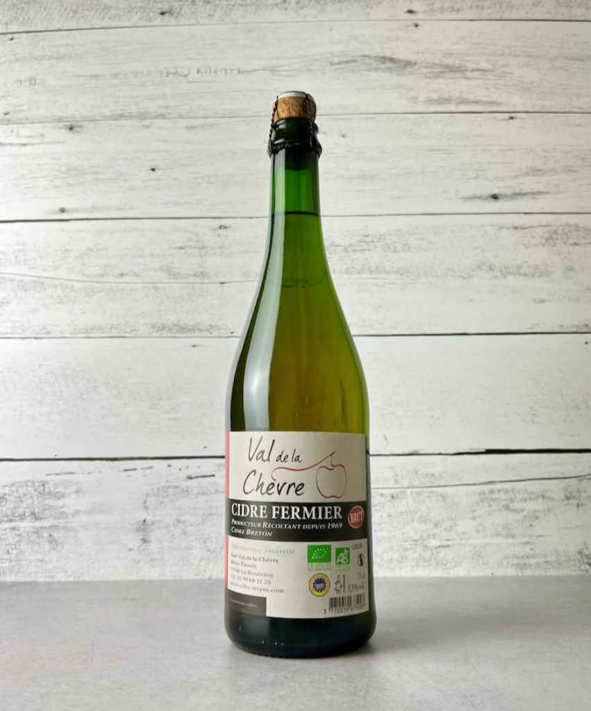 750 mL bottle of Val de la Chevre Cidre Fermier