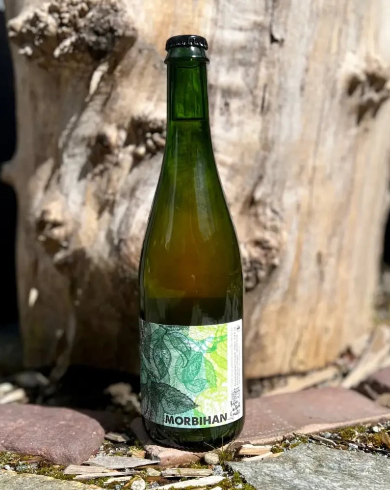 750 mL green colored glass bottle of Ferme de Port Coustic Morbihan Cider