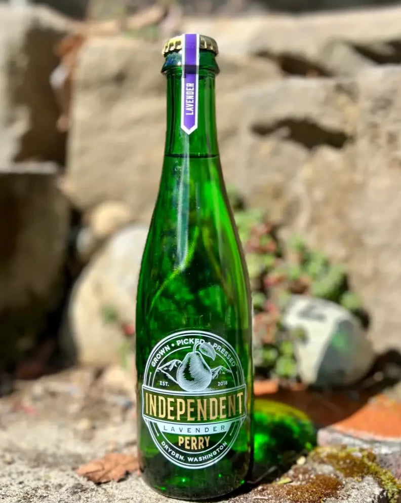 green glass bottle of Independent Perry Lavender